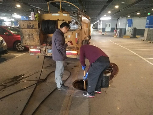 無(wú)錫新吳區(qū)哥倫布廣場(chǎng)化糞池清理，管道疏通工程